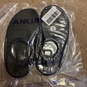 ANLUKE Travel Shoe Covers in Black